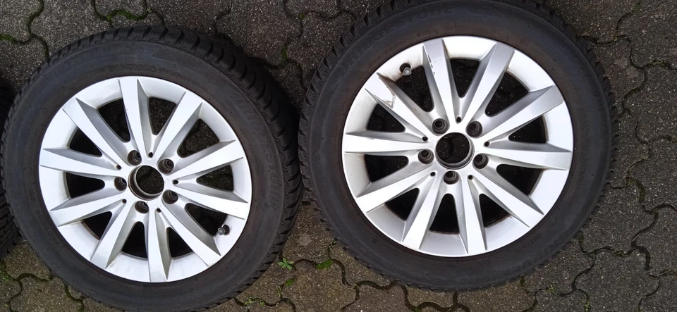 Vier Orginal-Mercedes Benz Felgen mit Bridgestone Winterreifen  - Bild 2 von 4