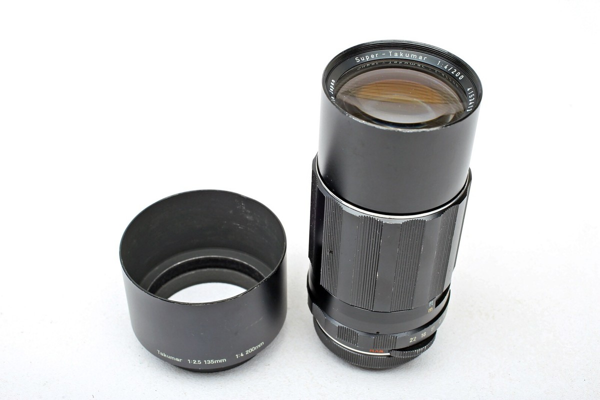 Pentax Super-Takumar Universal Screw 200mm f4 Manual Focus Lens