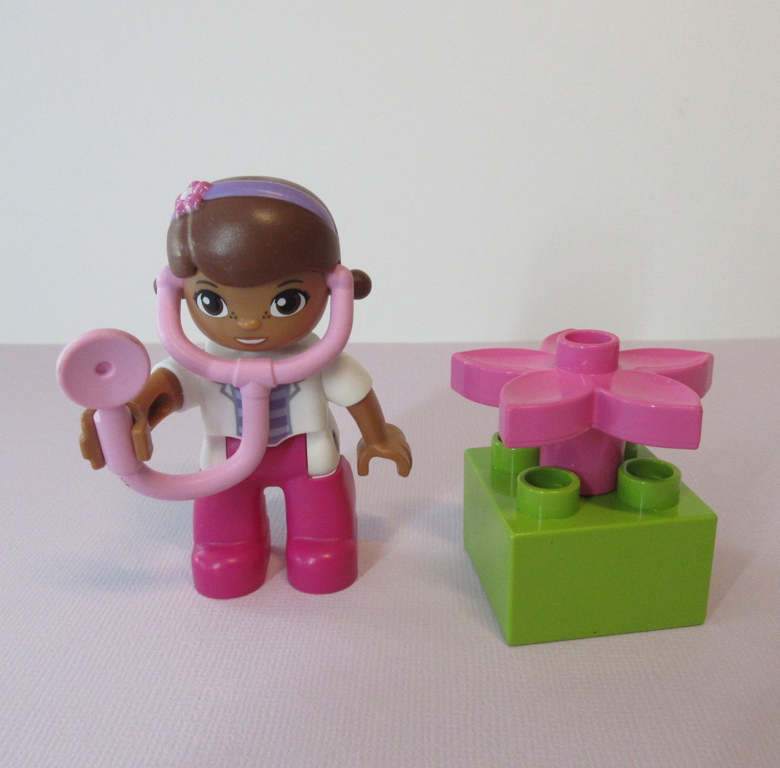 Lego DUPLO Disney Doc McStuffins Dottie Replacement Figure with Flower Accessory