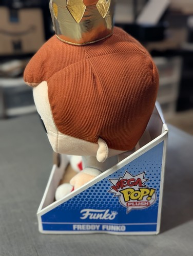 Funko Mega Pop! Plush Freddy Funko LE 500 Piece Collectors Funko Shop Exclusive - Picture 5 of 12