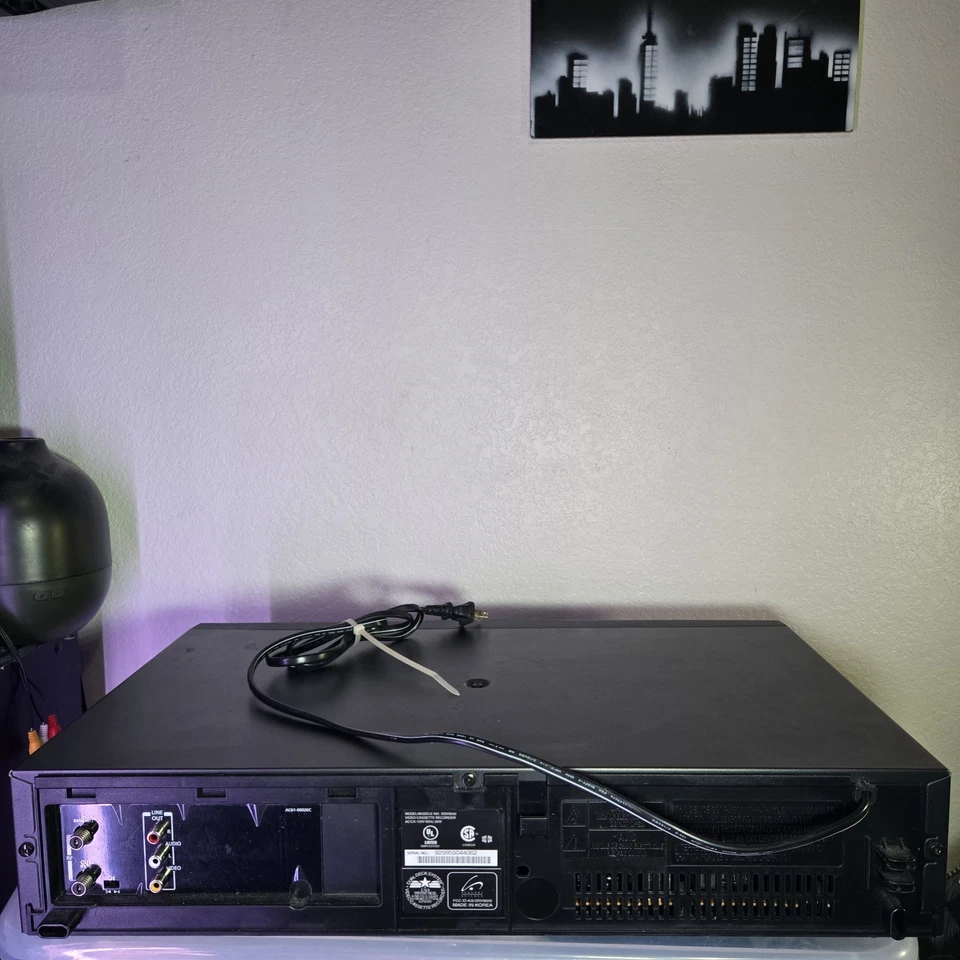 Gravador GoVideo DDV9550 Dual Deck VHS VCR Hi-Fi player estéreo testado funcionando - Imagem 4 de 4