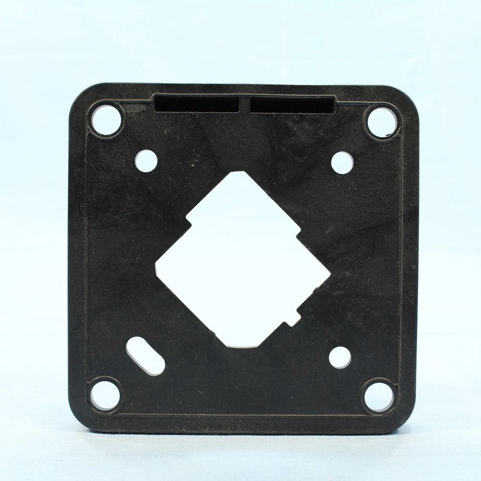 Cooper Pin & Sleeve Polarizer Plate 600 VAC 3Ø ARC64W BLACK 0402970 WD03367 60A - Image 4 of 4