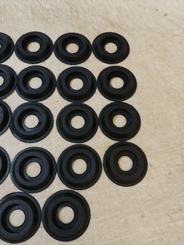 23 RUBBER WASHERS / GASKETS NEW / OLD STOCK - Picture 3 of 6