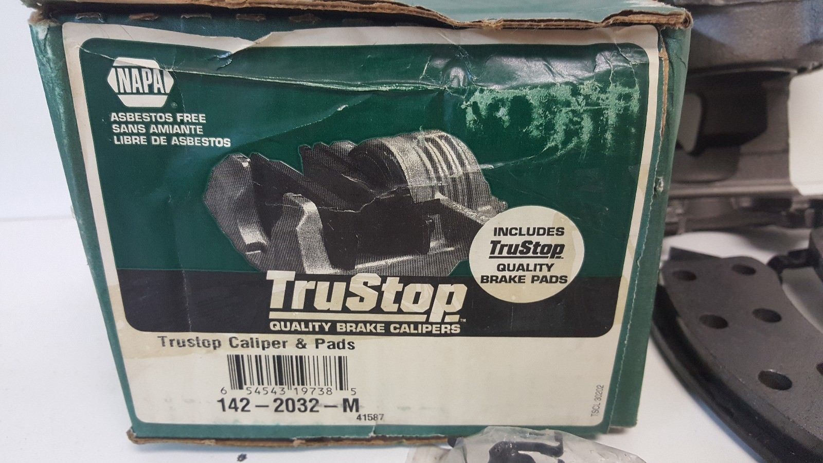 NEW IN BOX! NAPA BRAKE CALIPERS WITH BRAKE PADS 1422032M eBay