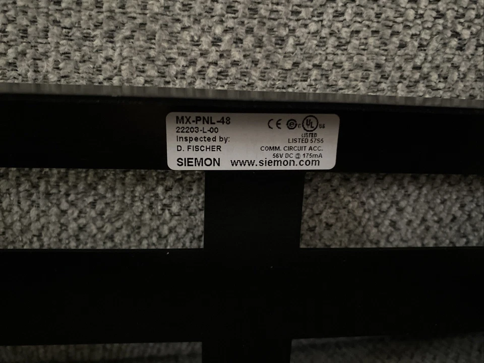 Siemon 48 Port Network Patch Panel Ethernet Connectivity MX-PNL-48-C Unloaded - Image 4 of 4