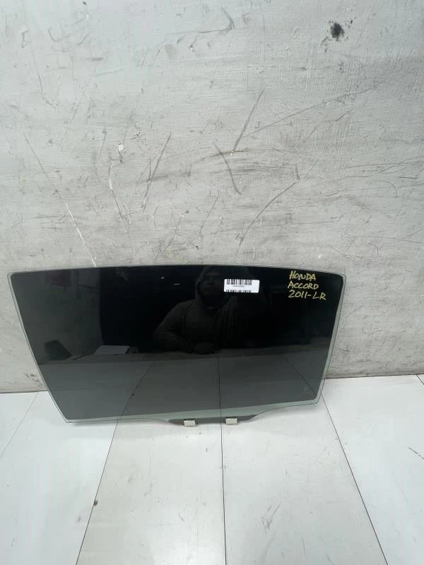 2011 Honda Accord Sedan LX PORTA TRASEIRA ESQUERDA DO LADO DO MOTORISTA VIDRO FABRICANTE DE EQUIPAMENTO ORIGINAL+ - Imagem 4 de 4
