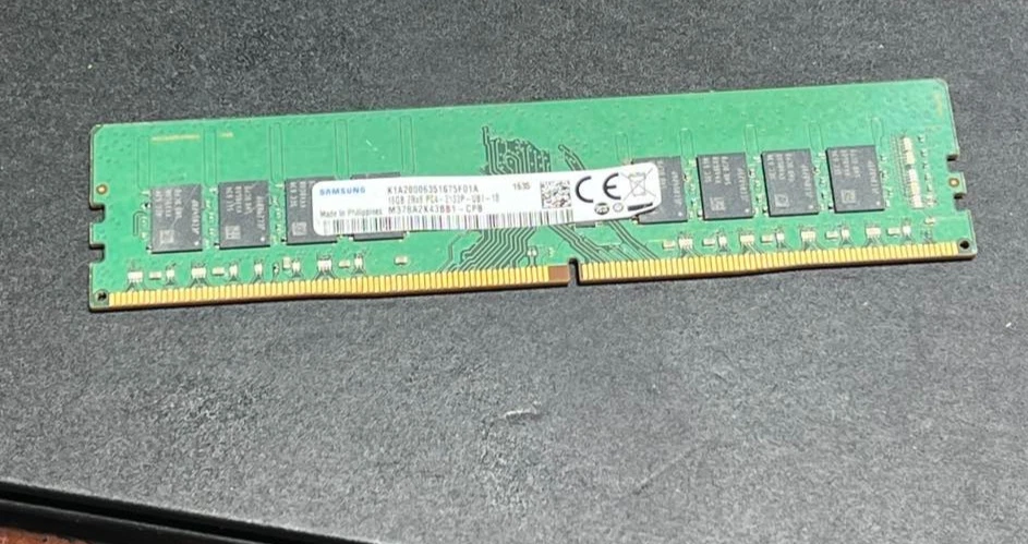 Samsung PC4-17000 (DDR4-2133) Bus Speed Computer RAM 16 GB Total