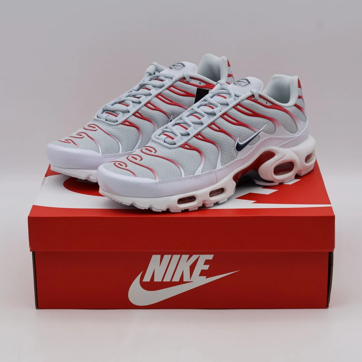 Nike Air Max Plus Pure Platinum University Red for Sale  display picture 3