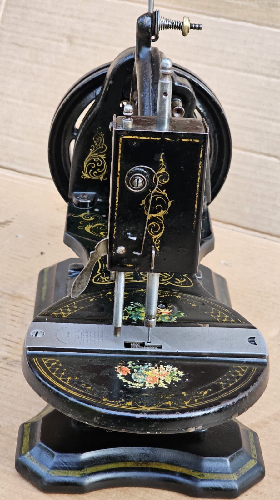 Dolly Varden Antique lockstitch sewing machine eBay