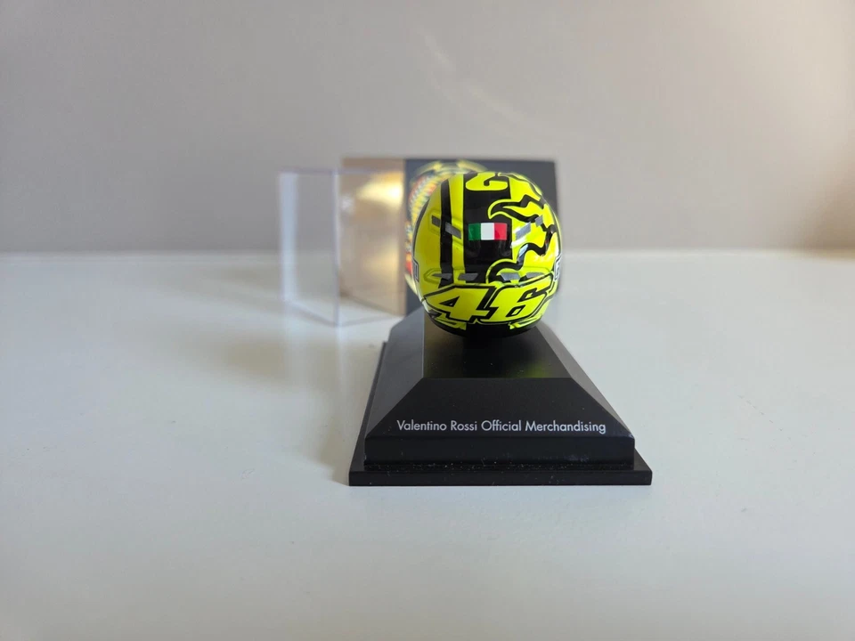 Casco Minichamps 1/8 - V. Rossi - Test Valencia MotoGp 2010 - 398100066 - Immagine 4 di 4