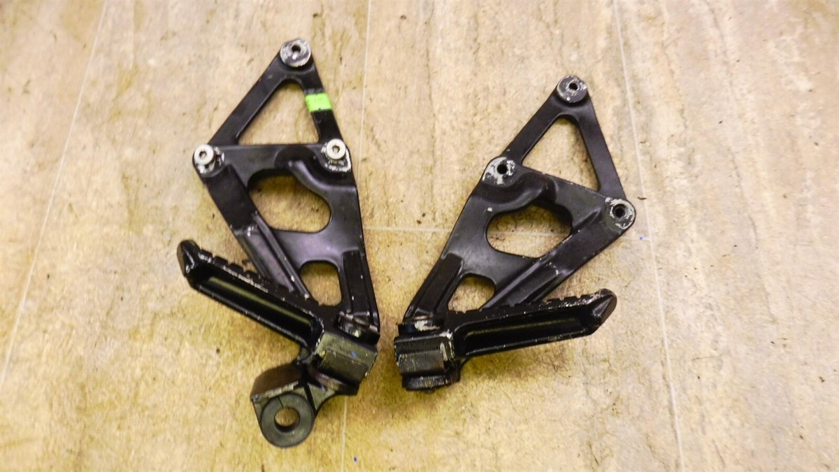 1990 Kawasaki ZX750 H Ninja K322-3) left right front foot pegs set