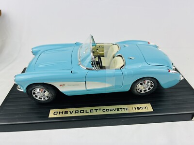 Road Tough 1957 CHEVROLET Corvette-1:18 Collection die cast metal