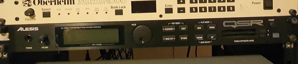 Alesis QSR - Digital Synthesizer - Rackmodule, Topzustand / legendäre Sounds