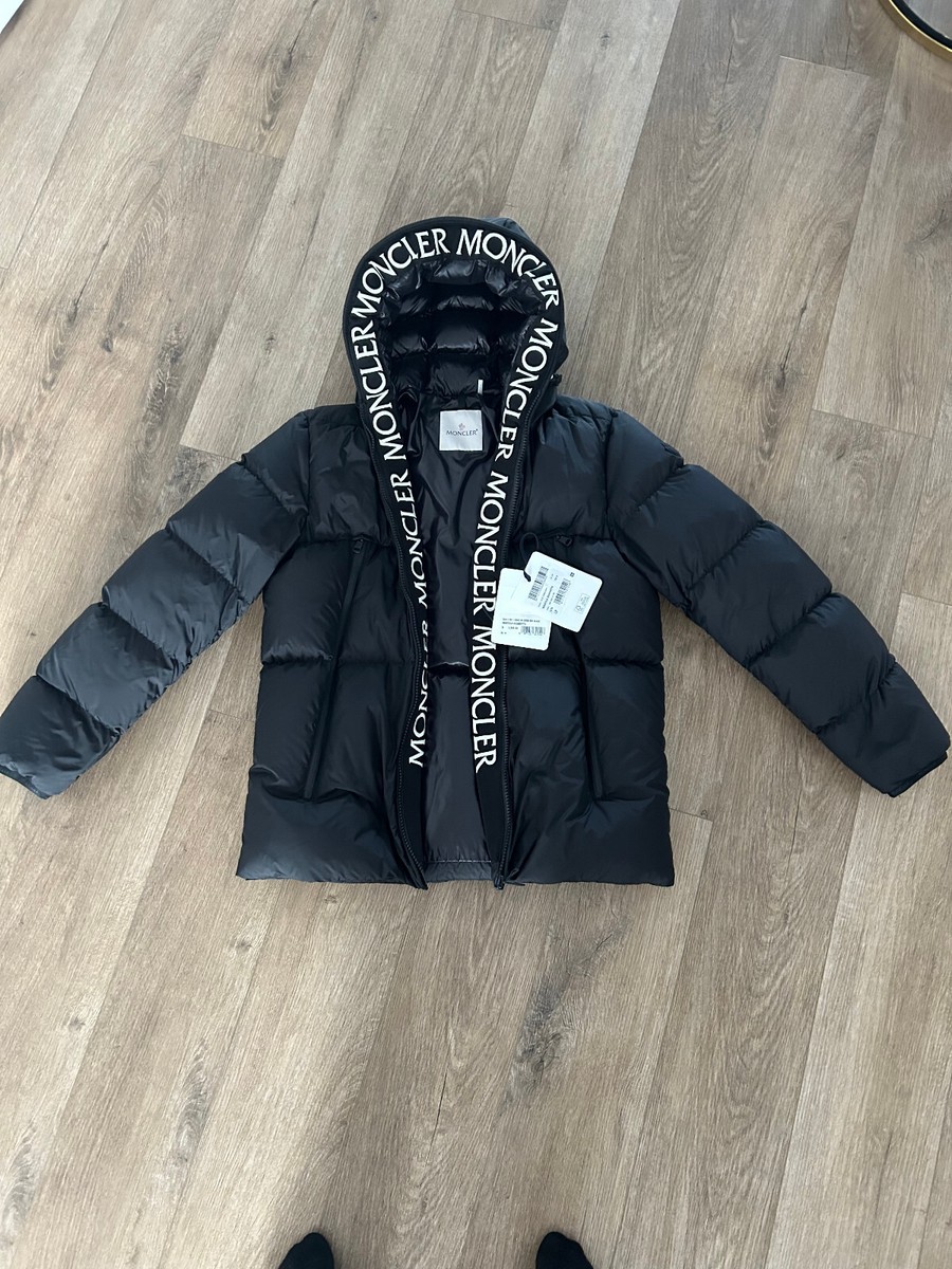 $1950 AUTH Moncler Men's Montcla Logo-Hood Puffer Jacket (SZ $1950 AUTH Moncler Men's Montcla Logo-Hood Puffer Jacket (SZ