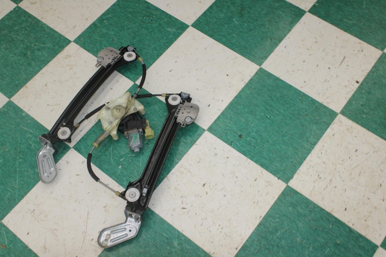 Maserati Ghibli 2014-2017 Rear Right Window regulator