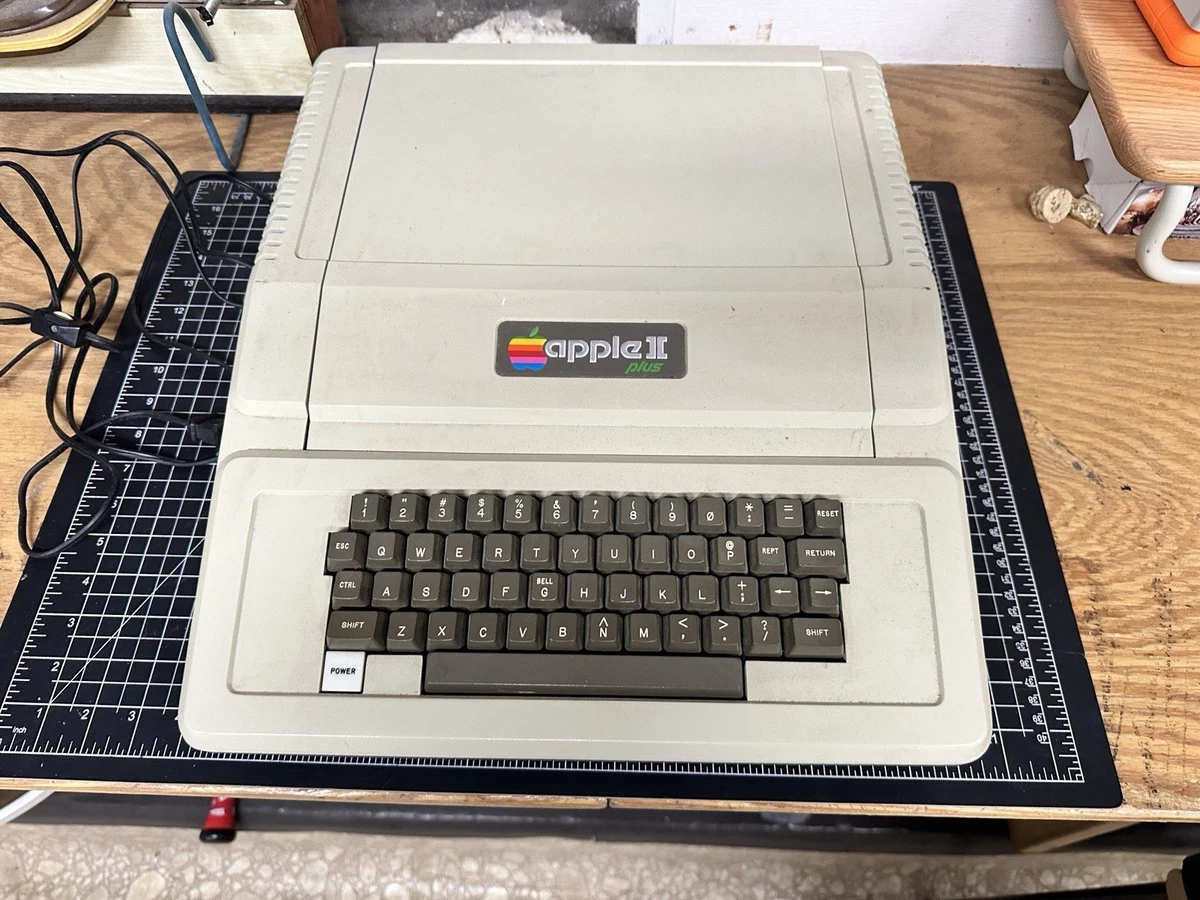 Apple II Plus Vintage Computers & Mainframes for sale - eBay