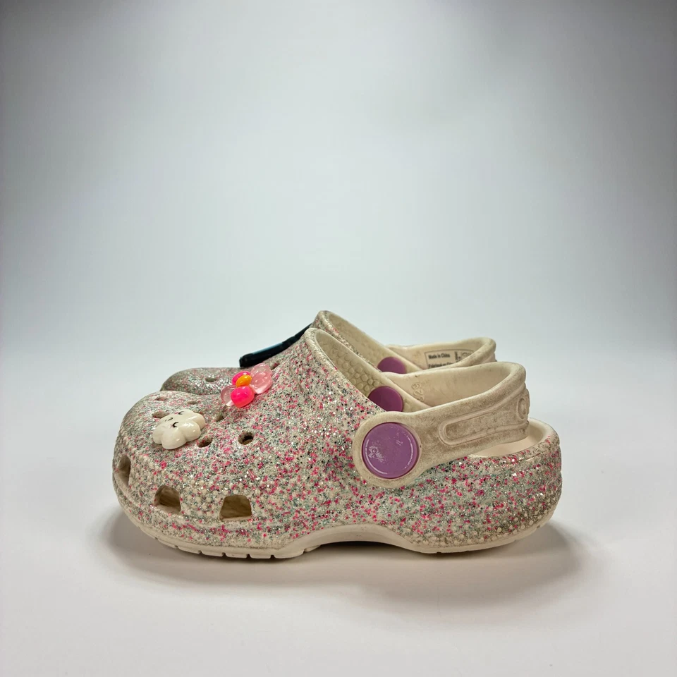 Классические блестящие пляжные игровые сабо Crocs без шнуровки для девочек размер C6 - Изображение 2 из 4