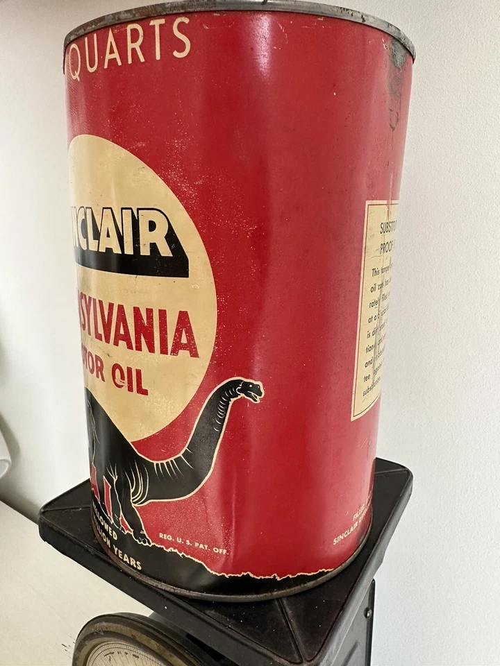 Vintage Sinclair 5qt Oil Can Red / Black Dino Pennsylvania Motor Oil SAE 30 - Image 2 of 4
