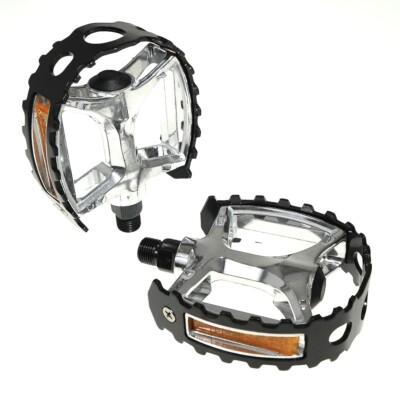 Old School BMX Bear Trap Pedals 1/2