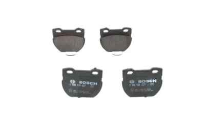 Bremsbeläge 0 986 424 827 BOSCH für LAND ROVER DEFENDER Station Wagon