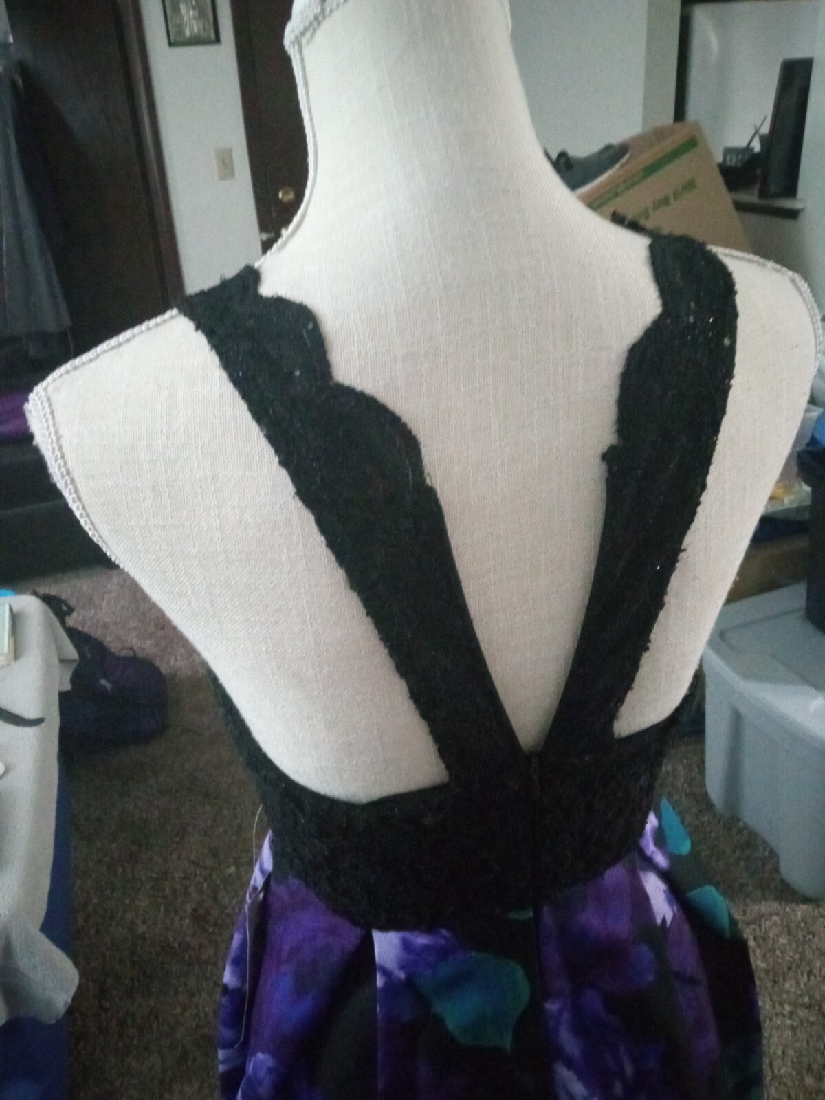 Picture 3 of 10