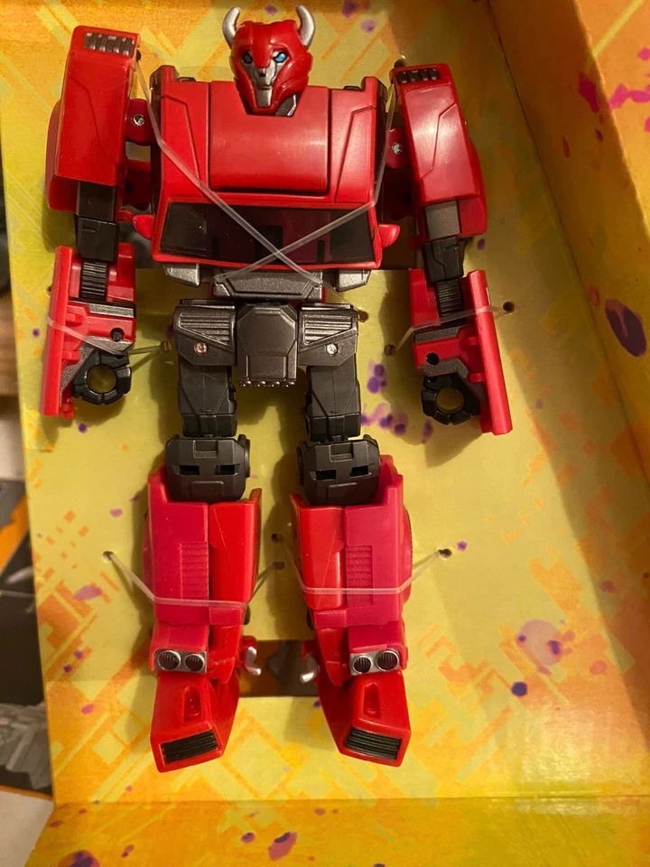 Transformers - Legacy United Versus Multipack - Prime Universe CLIFFJUMPER - new - Image 2 of 2