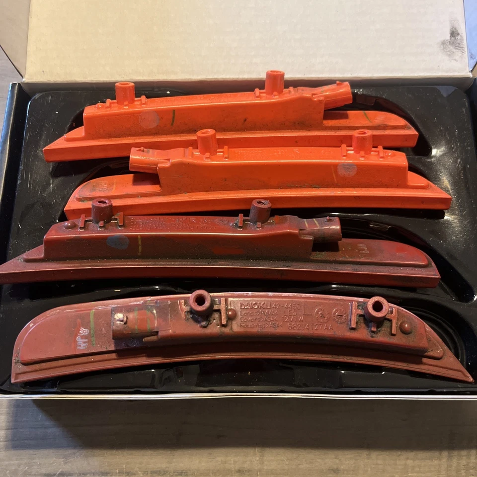 2015-2023 道奇充电器前后侧泵灯标记灯原始设备制造商很好 — 第 2/3 张图片