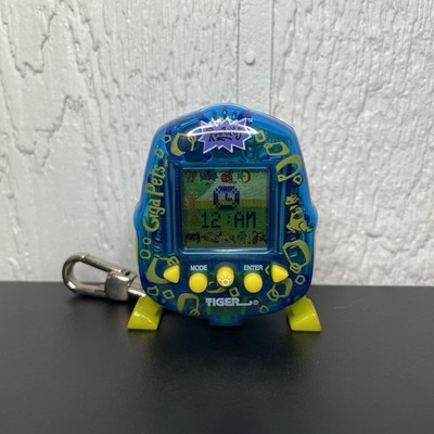 Rugrats Giga Pets Plus Tiger Electronics 1998 Mini Tamagotchi