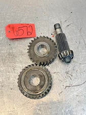 1965 Allis Chalmers 190 Tractor Transmission Idler Gears & Shaft 246476 231941