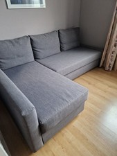 Schöne graue Couch - mit Schlaffunktion und Box für Stauraum