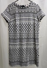 Women's LOFT Black/White Geometric Short Sleeve Shift Dress Sz S