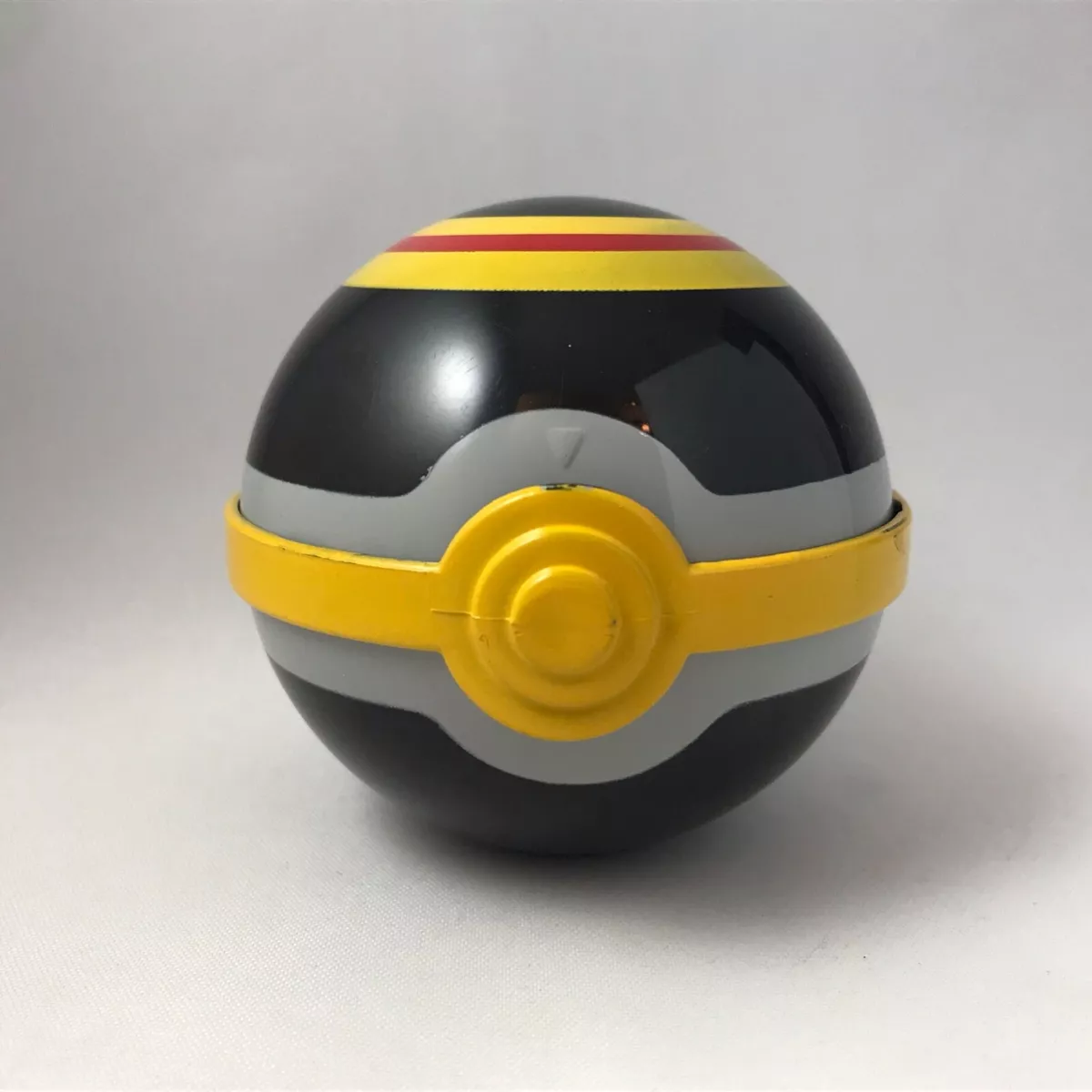 Free download  Luxury Ball, gray and yellow pokeball transparent