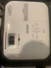 Epson EX3212 LCD Projector - New with case and full instructions; 5 star reating
