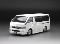 Sunstar 51011 1/24 Toyota H200 Hiace Van Supergl Weiß