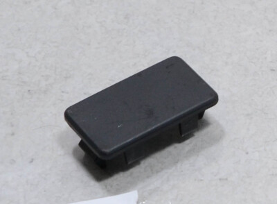 NISSAN Almera Tino V10 Bj 04 Blind Stopfen Deckel Blende Abdeckung #77796-F76