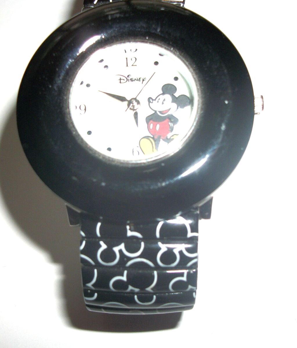 Disney Mickey Watch MK2048 Black Link Band Japan Accutime NOS Amazon.com: Disney Mickey Mouse Kids main image 4