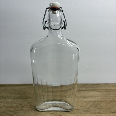 Clear Glass 0.5L Swing Top Flask Bottle Ribbed Base Decanter Italy Vintage