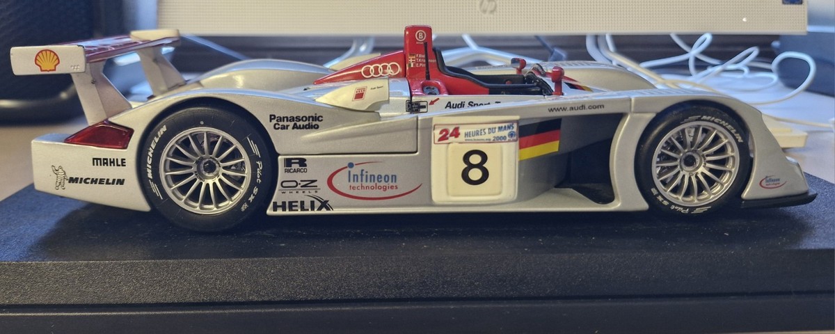 Audi R8 Le Mans-Sieger 2000 Team Joest #8 Maisto 1:18 Scale Die