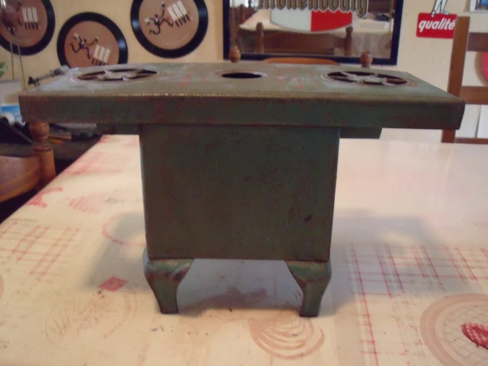 Ancien jouet tôle cuisinière tole vintage dinette - Photo 4/4