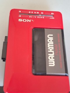 Vintage Sony Walkman WM F2015 – Rot – Radio läuft Retro 80iger 90iger