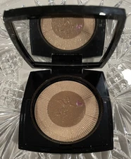 Lancôme Sparkling Cherub illuminating Powder Vintage. Stunning
