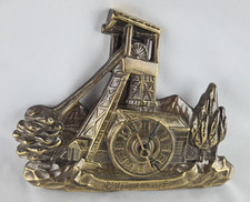 Vintage! Sehr dekoratives Messing Reliefbild Bergbau Förderturm mit Kienzle Uhr