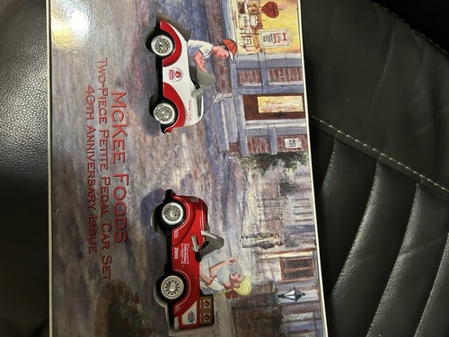 Little Debbie two-piece pedal car Set - Picture 4 of 5
