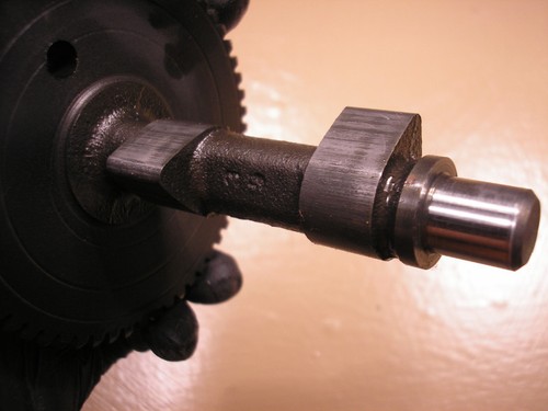 Bolens G-9 Tractor Mower Briggs & Stratton 190417 8HP Engine Camshaft - Picture 2 of 3