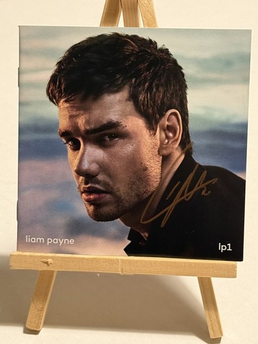 PERSONALLY SIGNED/AUTOGRAPHED LIAM PAYNE - LP1 CD. ONE DIRECTION - Picture 6 of 9