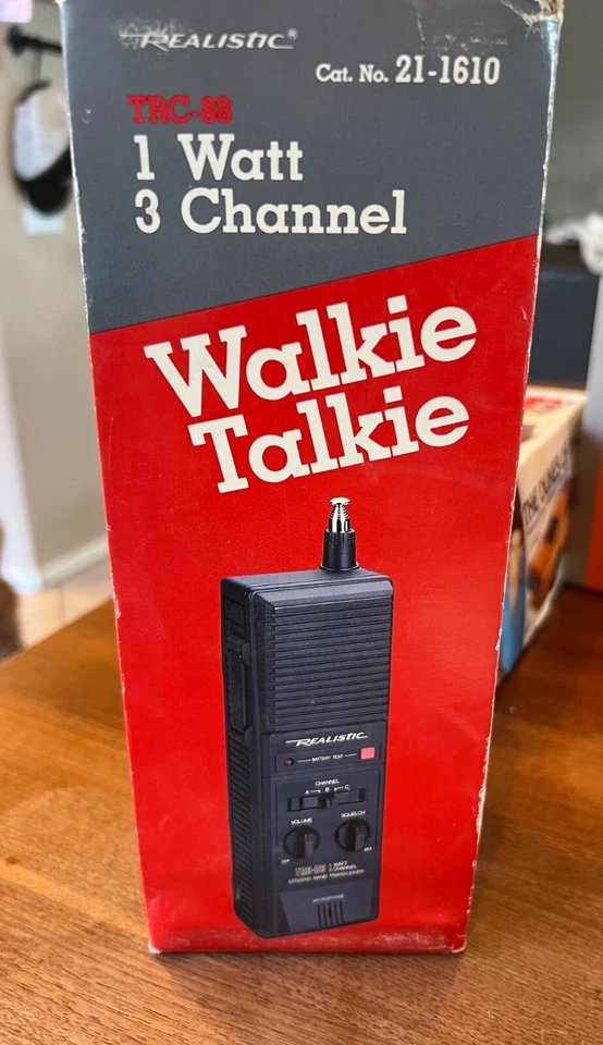 Realistic TRC-88 CB Walkie-Talkie Model 21-1610 Citizens Band 1 Watt, 3 Channel - Image 3 of 4