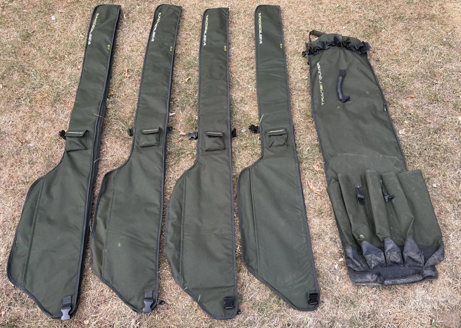 Avid Carp 4 Padded 3/4 length Rod Sleeves & Quiver Bag Carp fishing rod holdall