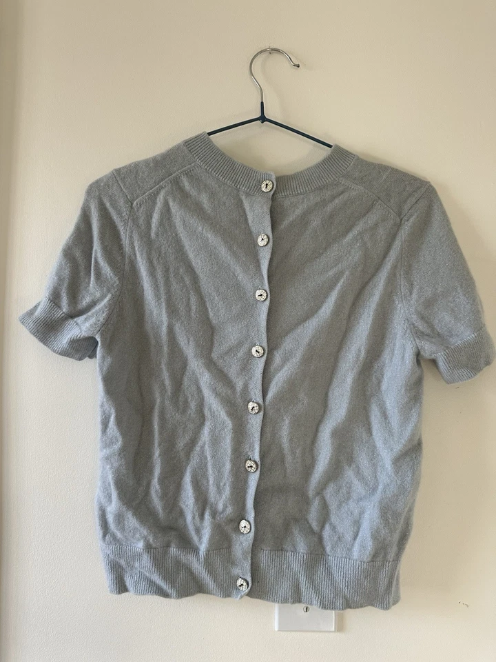 Cardigã Chanel de manga curta de cashmere - Imagem 3 de 4