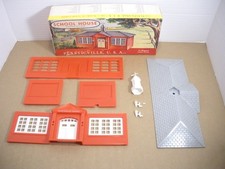 Vintage Bachmann Plasticville O/S Guage Scenery Kit School House No. 1608 w/ Box
