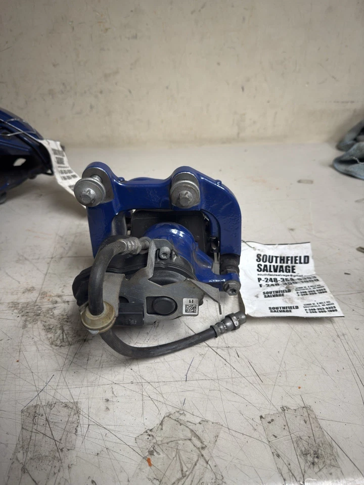 BMW M850I 2019/2020 OEM 4,4 L pinza de freno trasera izquierda Foto 4 de 4